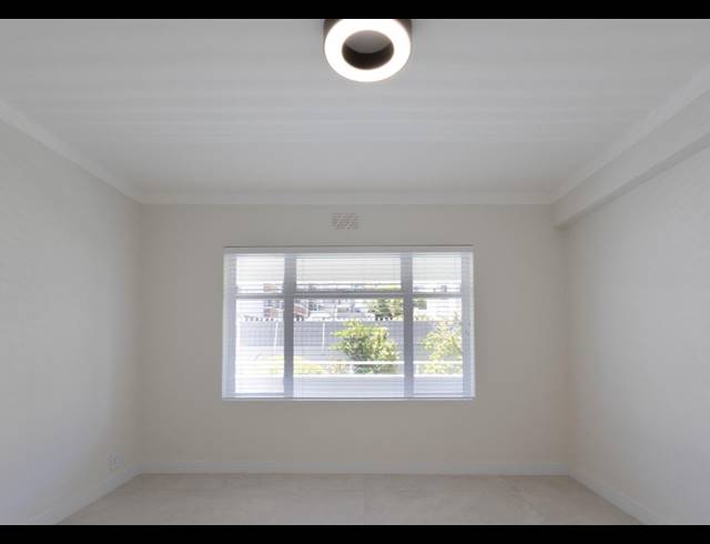 2 bed property to rent in BANTRY BAY